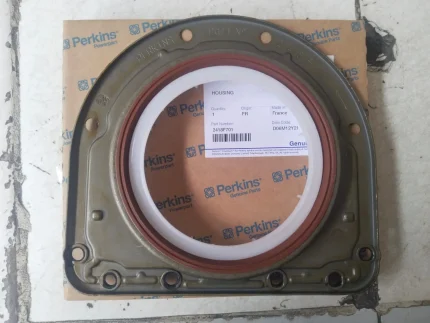 Housing & Seal Crankshaft Belakang Perkins 2418F701